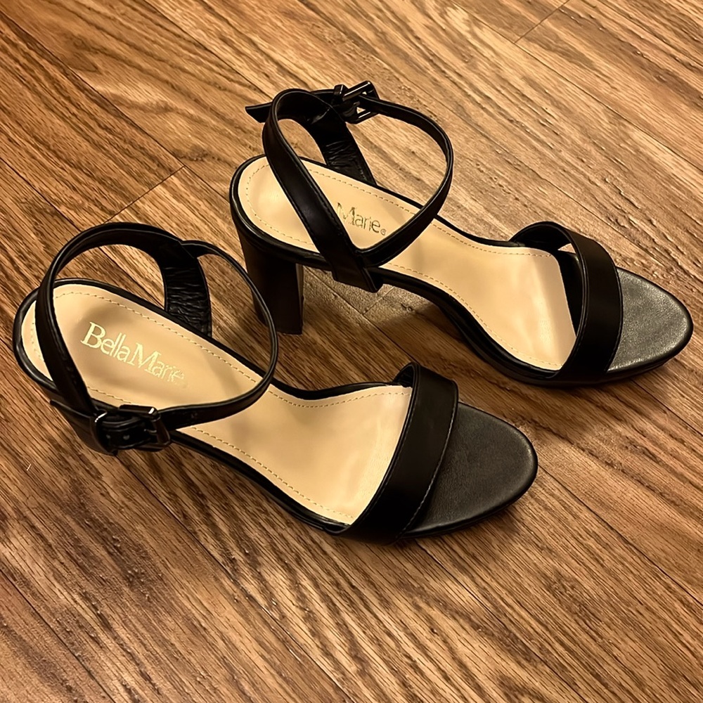 Women’s Bella Marie Shoes Size 10